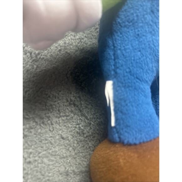 Super Mario Plush 10" Luigi - Picture 4 of 4